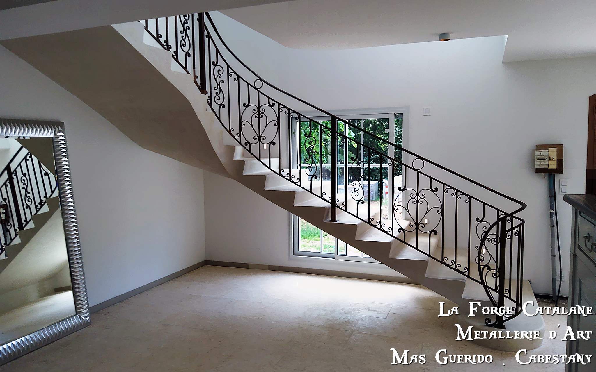 rampant ouvrage avec volutes et barreaudage droit  forge catalane.jpg